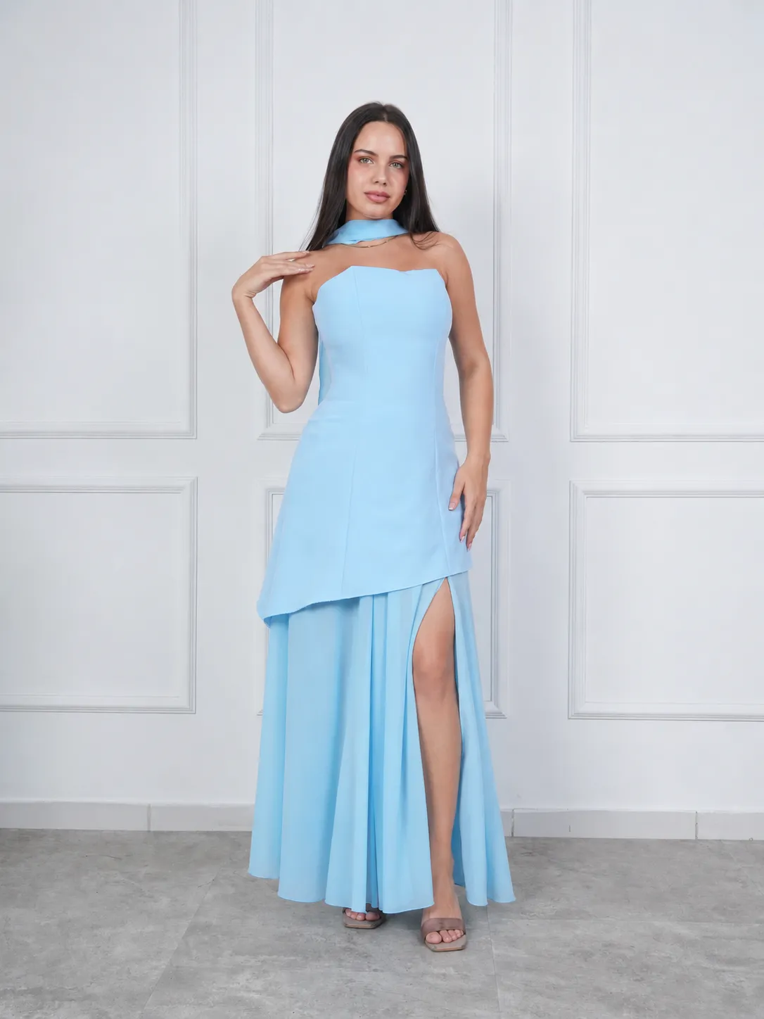 MODELO NELLA